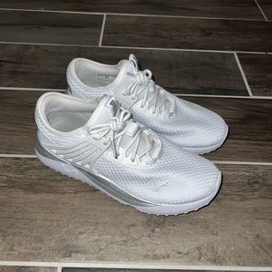 White puma shoes